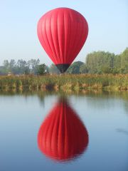 Big Red Balloon Splash and Dash